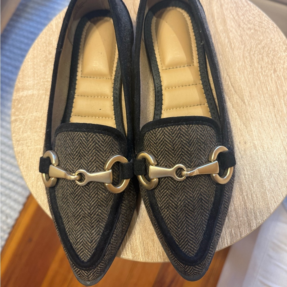 Kelly & Katie Black and Tan Loafers